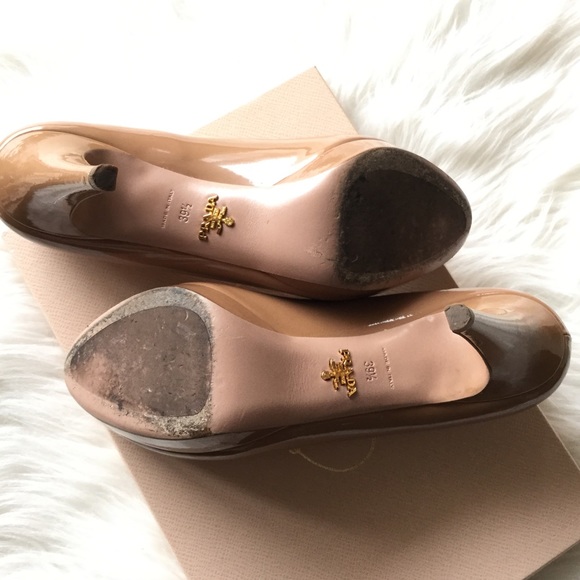 Authentic PRADA Vernice Chic Platform Pumps - Picture 8 of 10